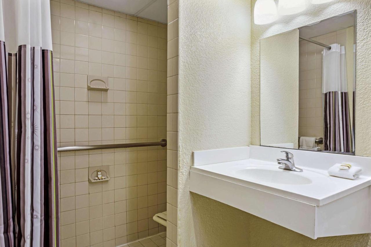 La Quinta By Wyndham Armonk Westchester Cnty Apt מראה חיצוני תמונה